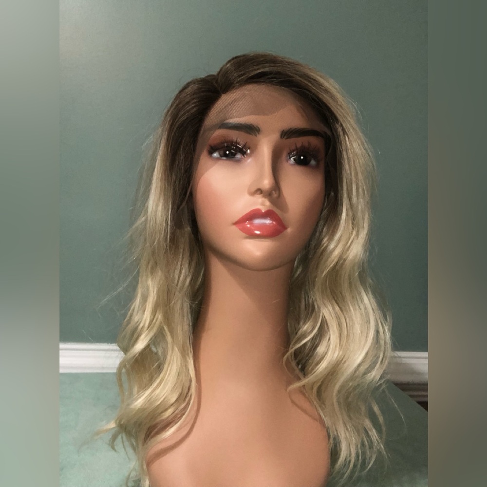 Wig - Blonde Ombre lace front Wig size average.